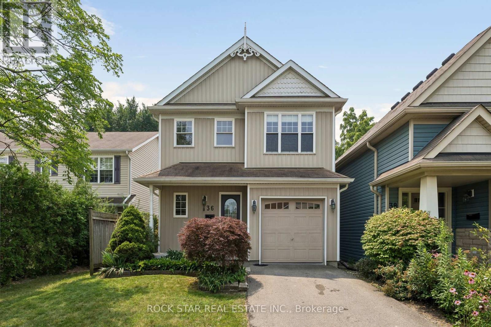 36 CHICORY CRESCENT - 1