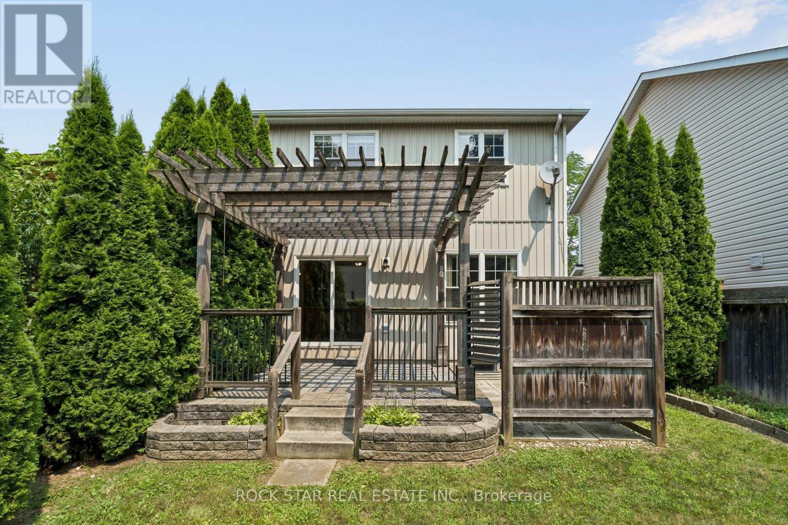 36 CHICORY CRESCENT - 27