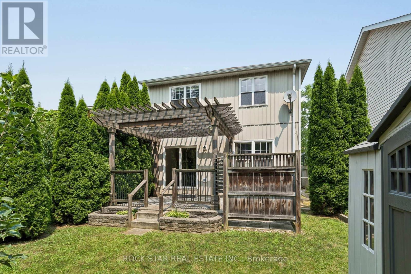 36 CHICORY CRESCENT - 28