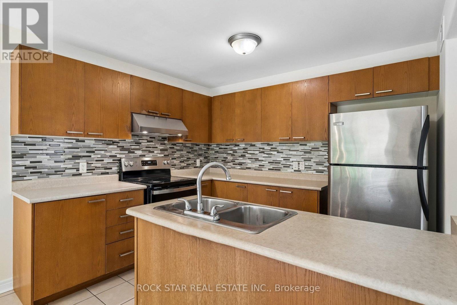 36 CHICORY CRESCENT - 6