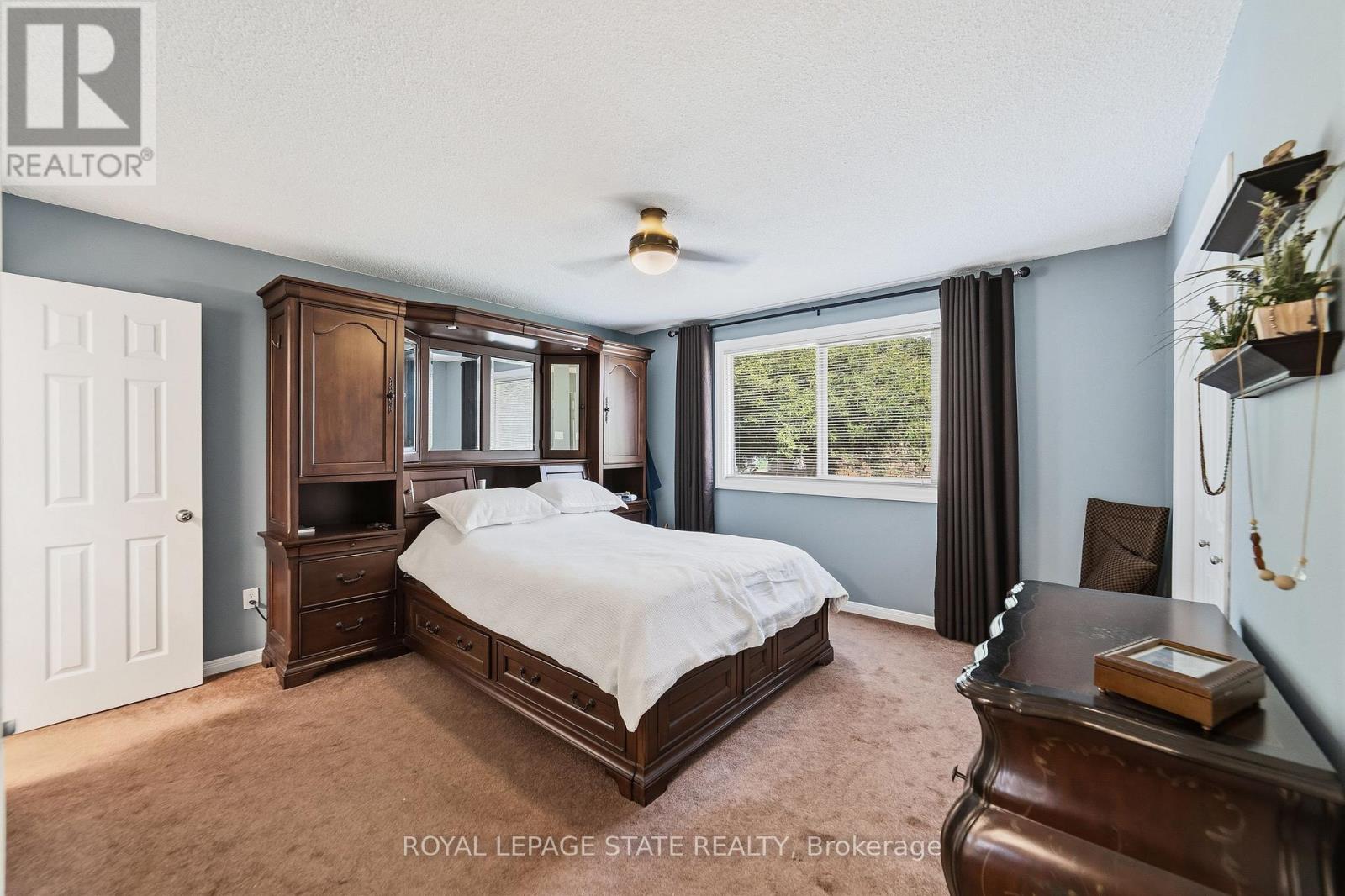 1 BANBURRY CRESCENT - 15