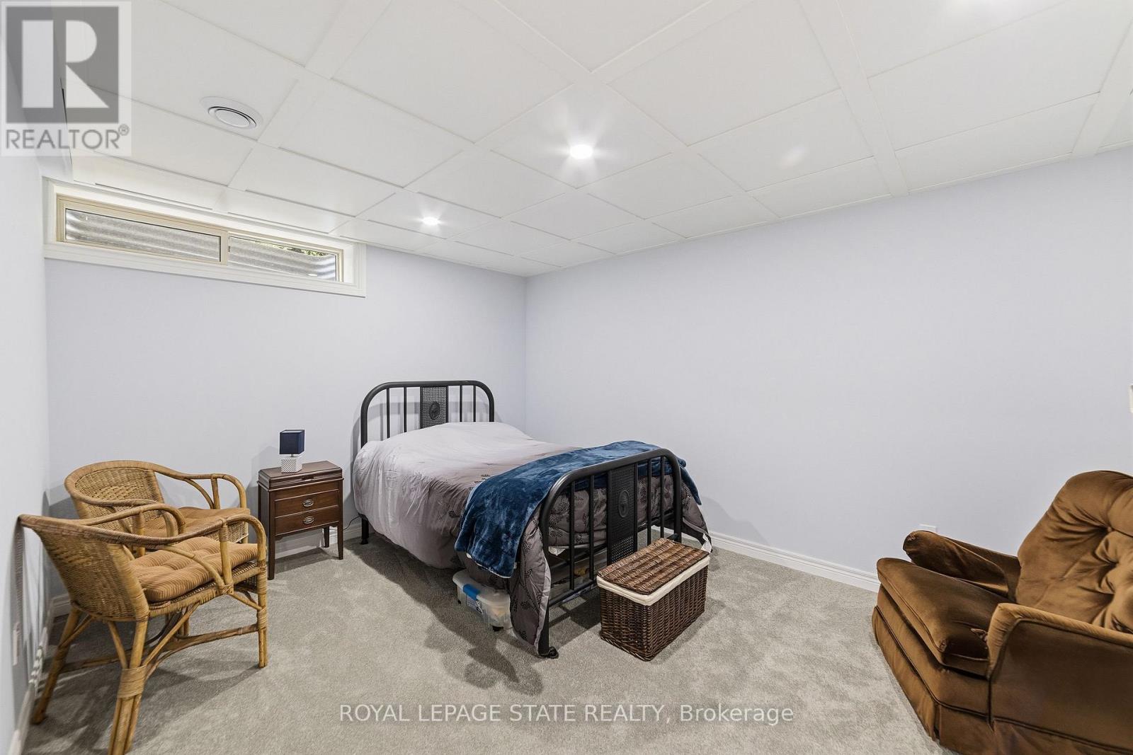 1 BANBURRY CRESCENT - 26
