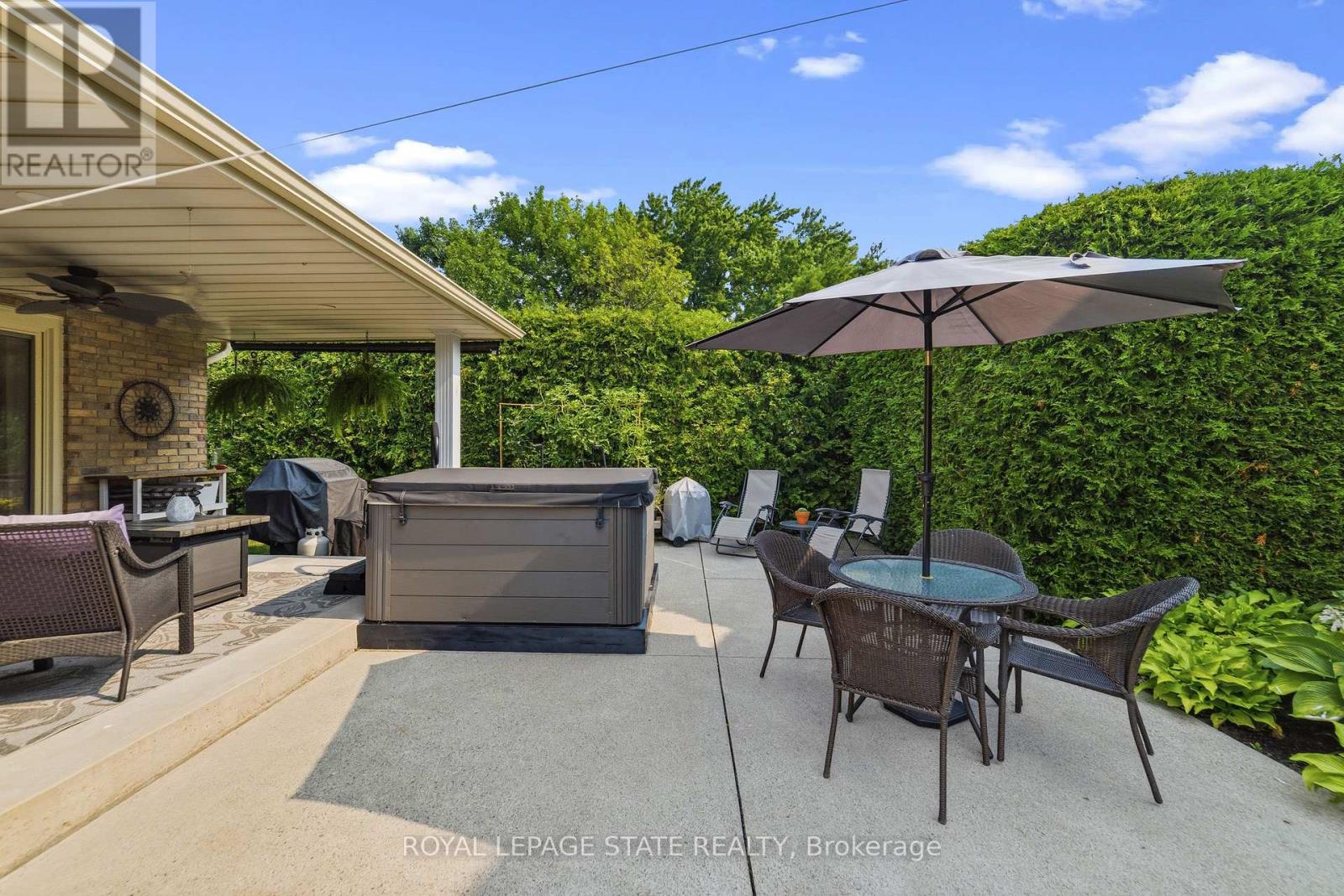 1 BANBURRY CRESCENT - 31