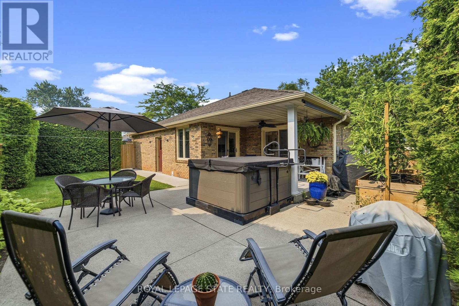1 BANBURRY CRESCENT - 32