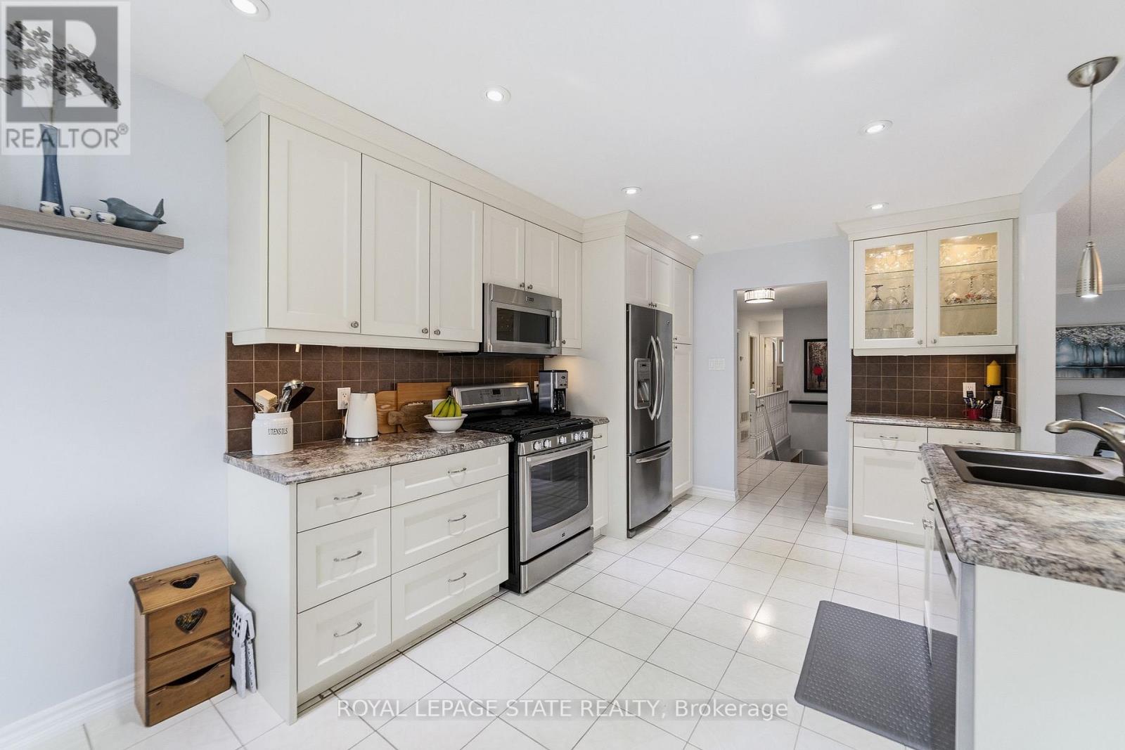 1 BANBURRY CRESCENT - 7