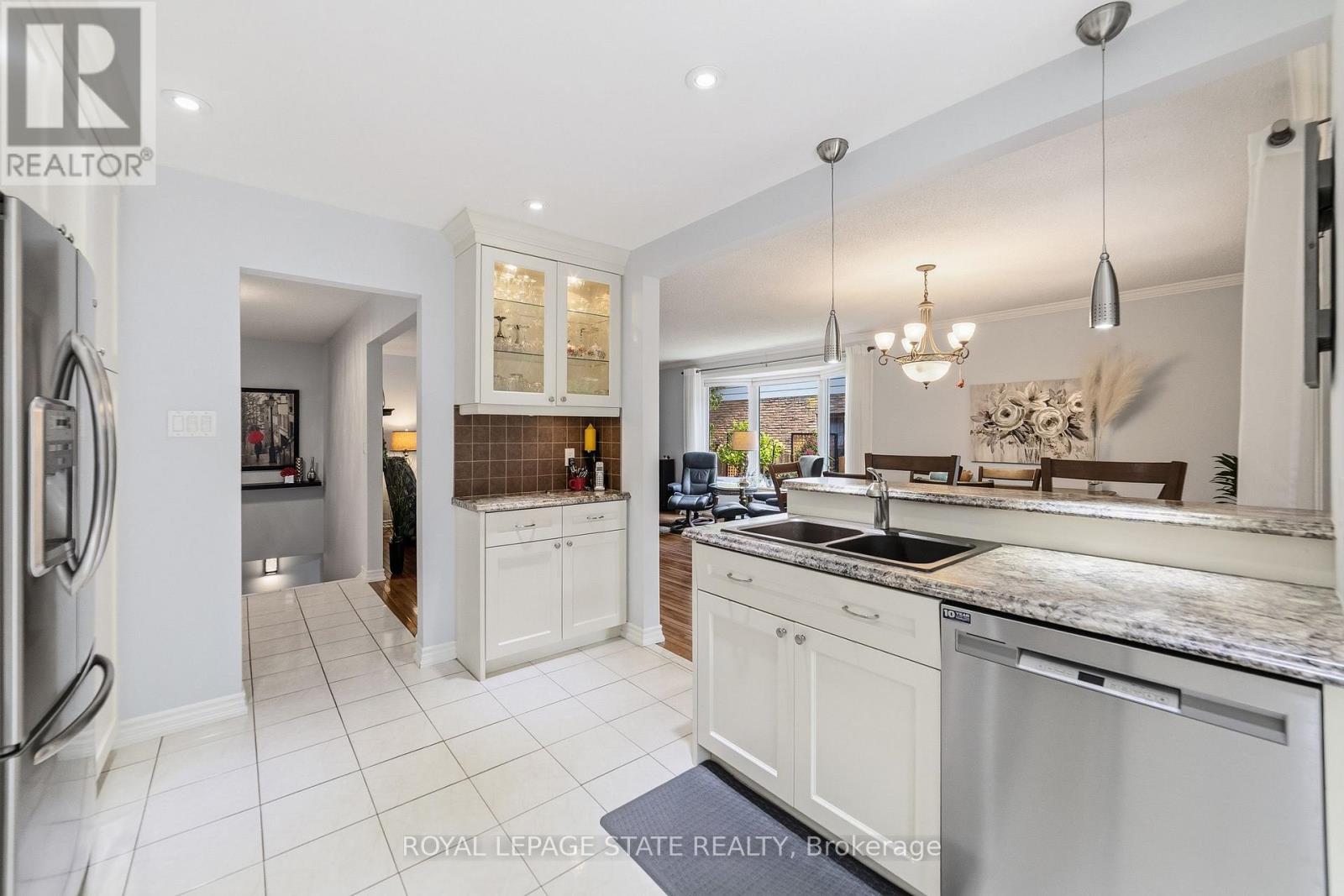 1 BANBURRY CRESCENT - 8