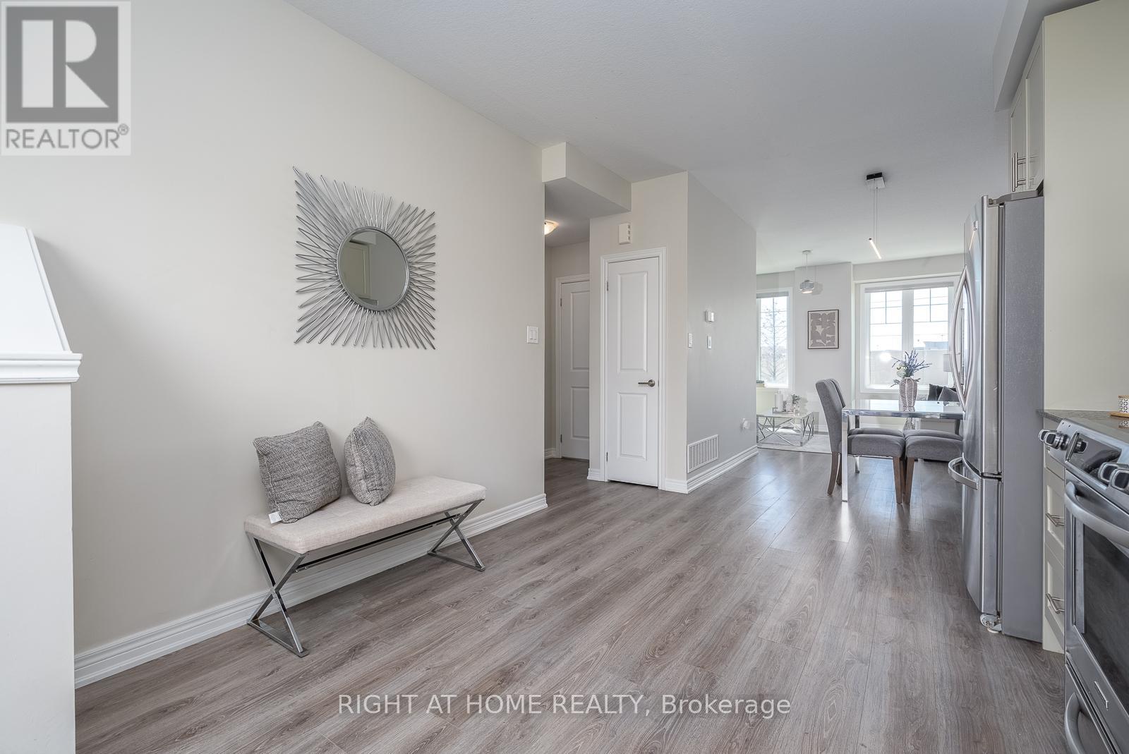 112 HOLLYWOOD COURT - 14