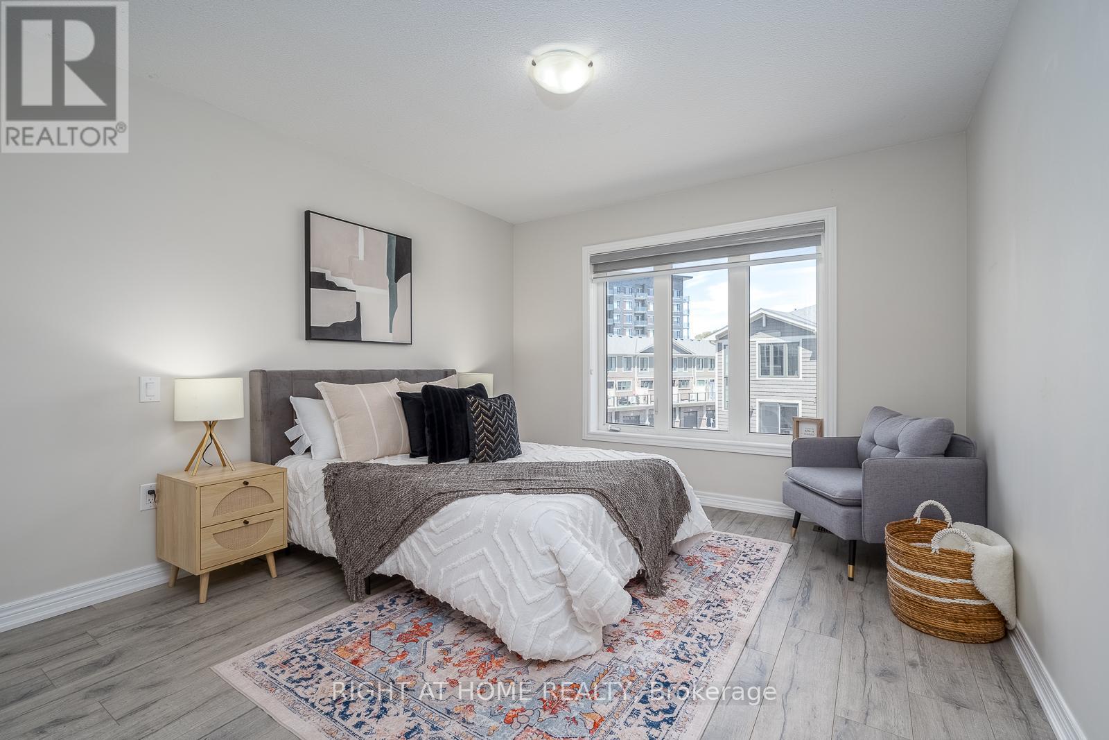 112 HOLLYWOOD COURT - 19