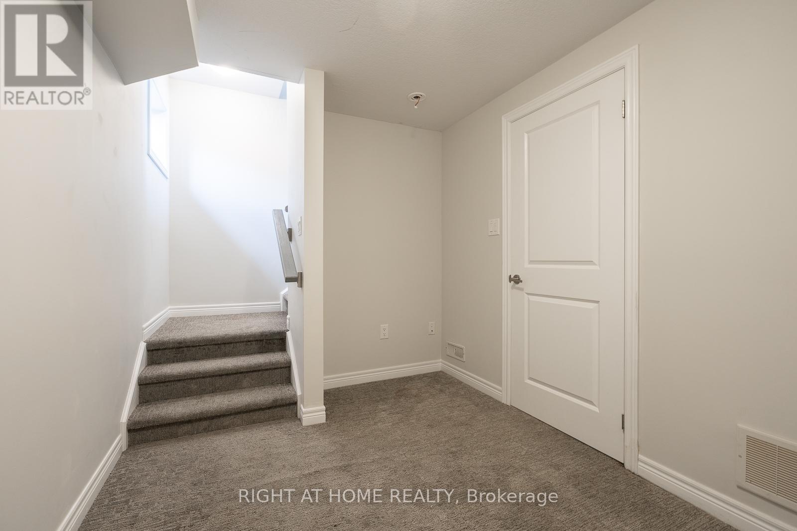 112 HOLLYWOOD COURT - 29