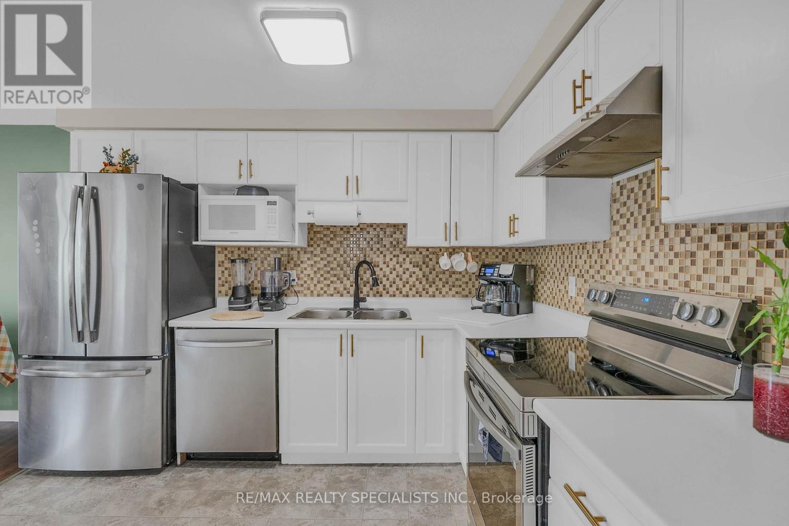 219 PROSPERITY DRIVE - Image 11