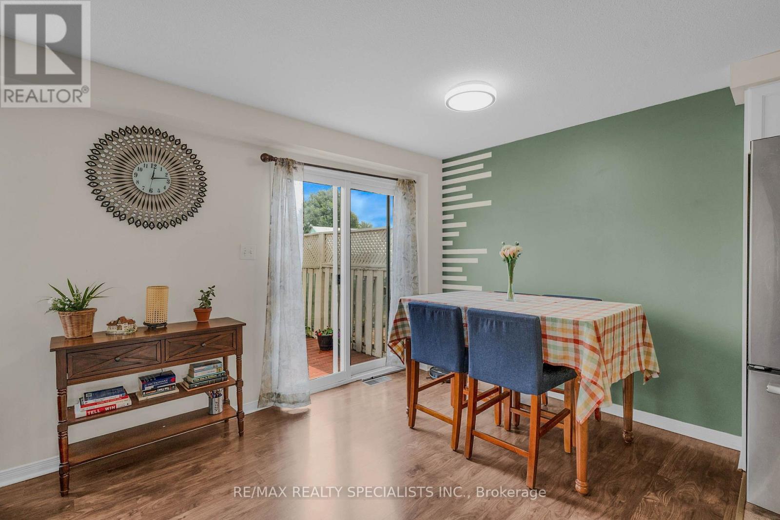 219 PROSPERITY DRIVE - Image 9