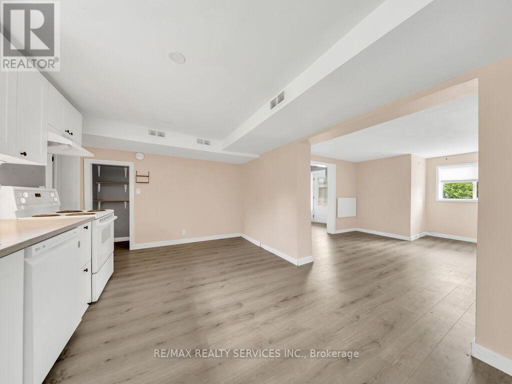 123 MAIN STREET W - 11