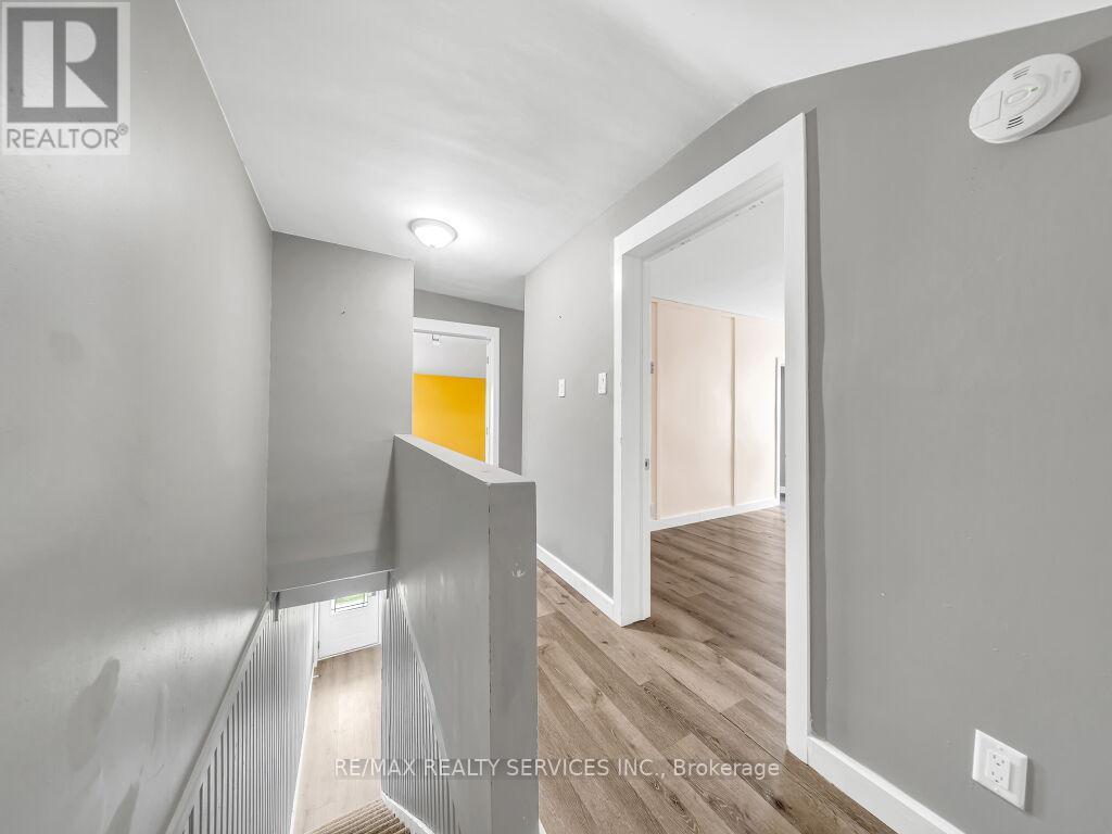 123 MAIN STREET W - 14