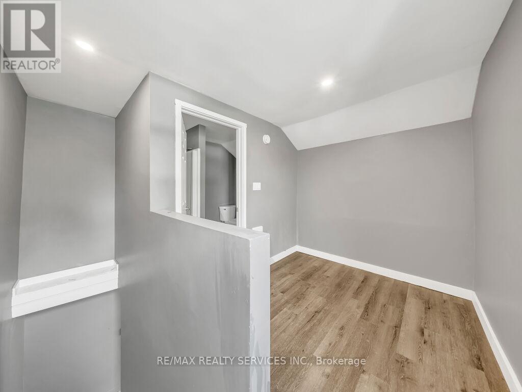 123 MAIN STREET W - 30
