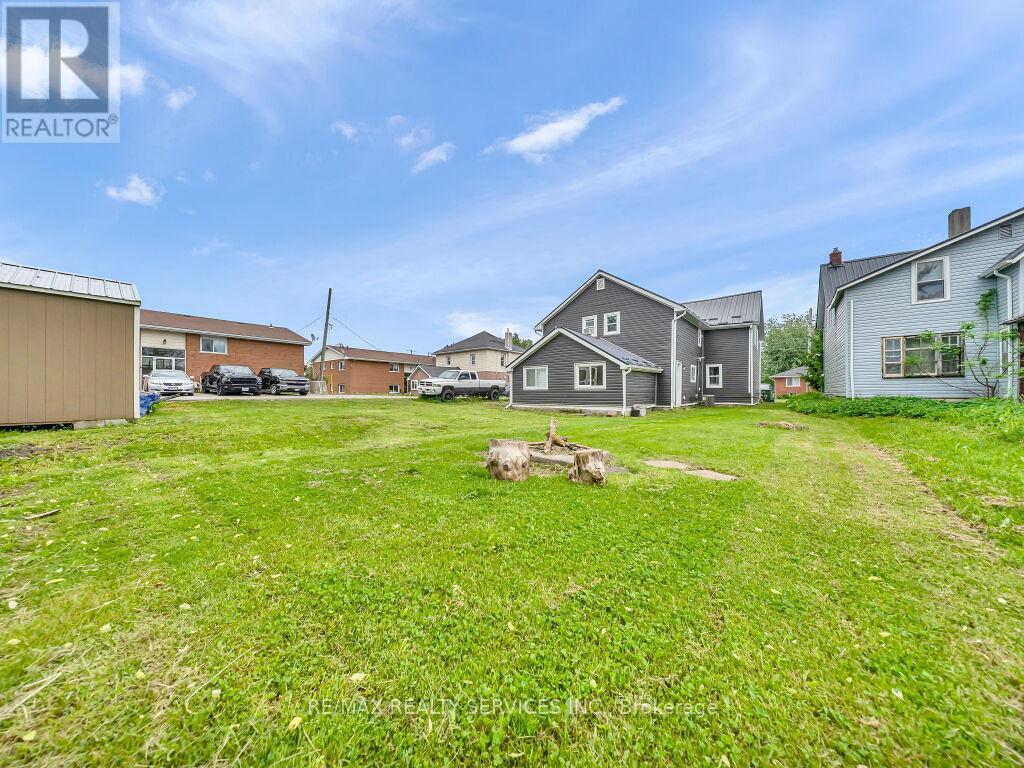 123 MAIN STREET W - 34