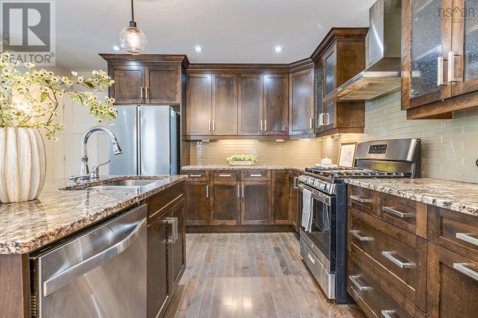 18 Larkview Terrace - 10