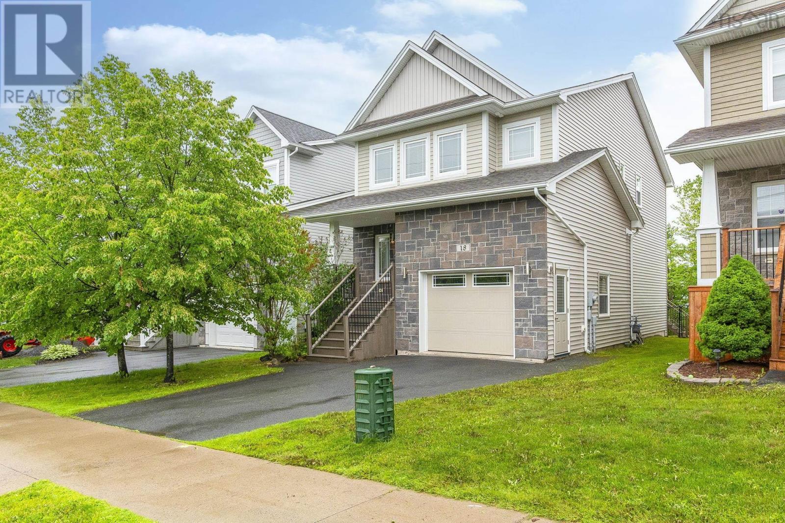 18 Larkview Terrace - 1