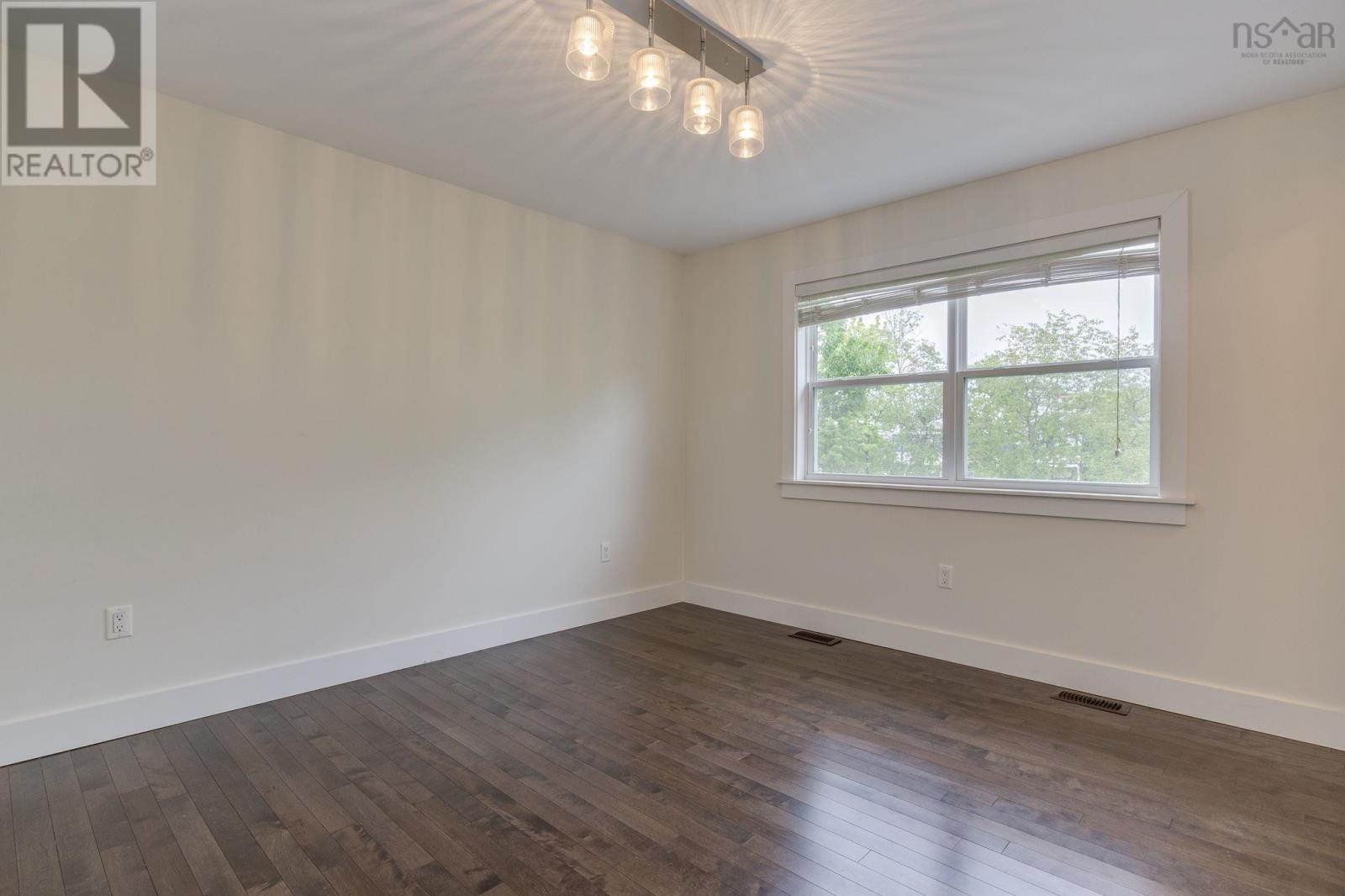 18 Larkview Terrace - 17