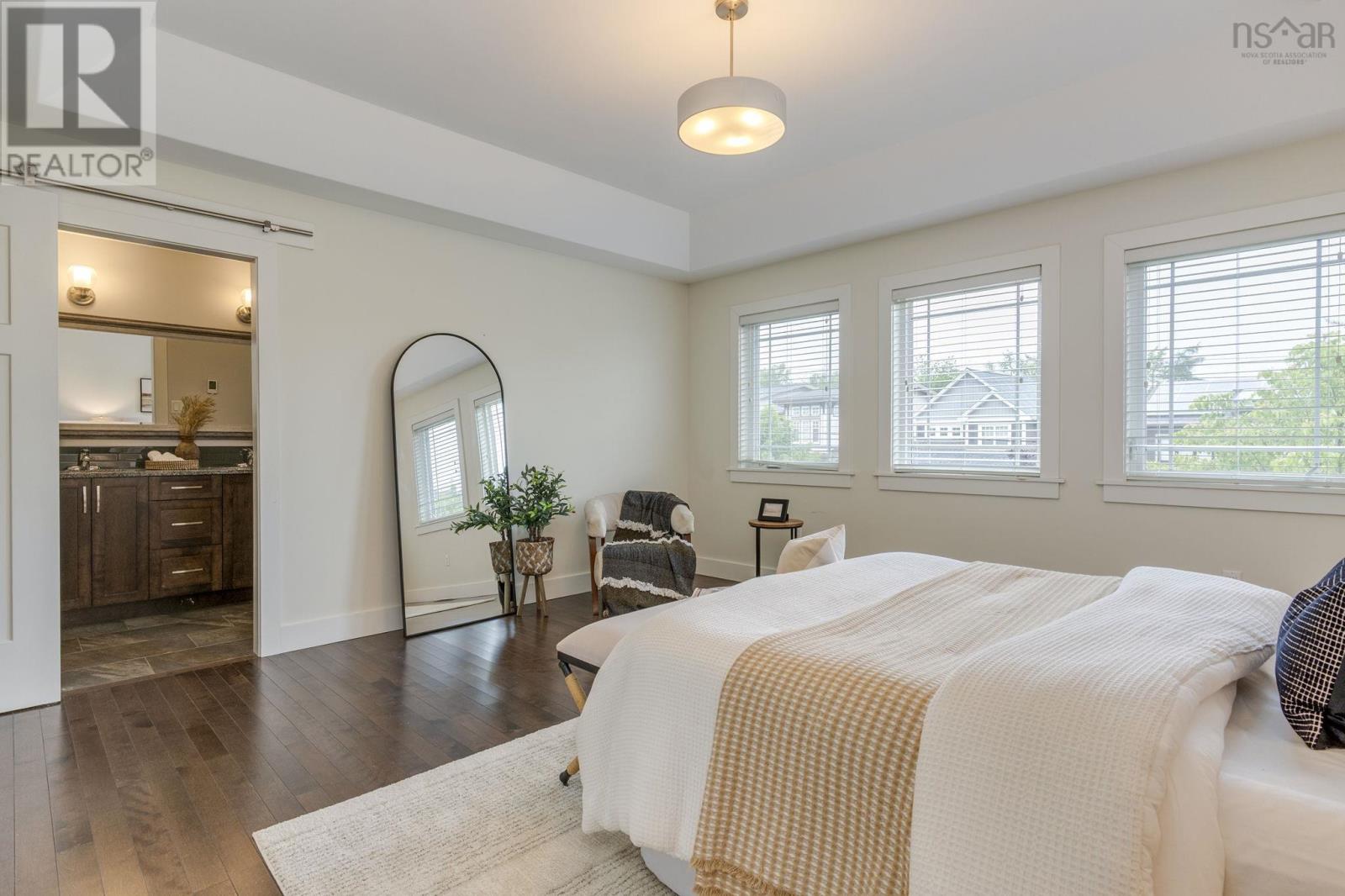 18 Larkview Terrace - 26