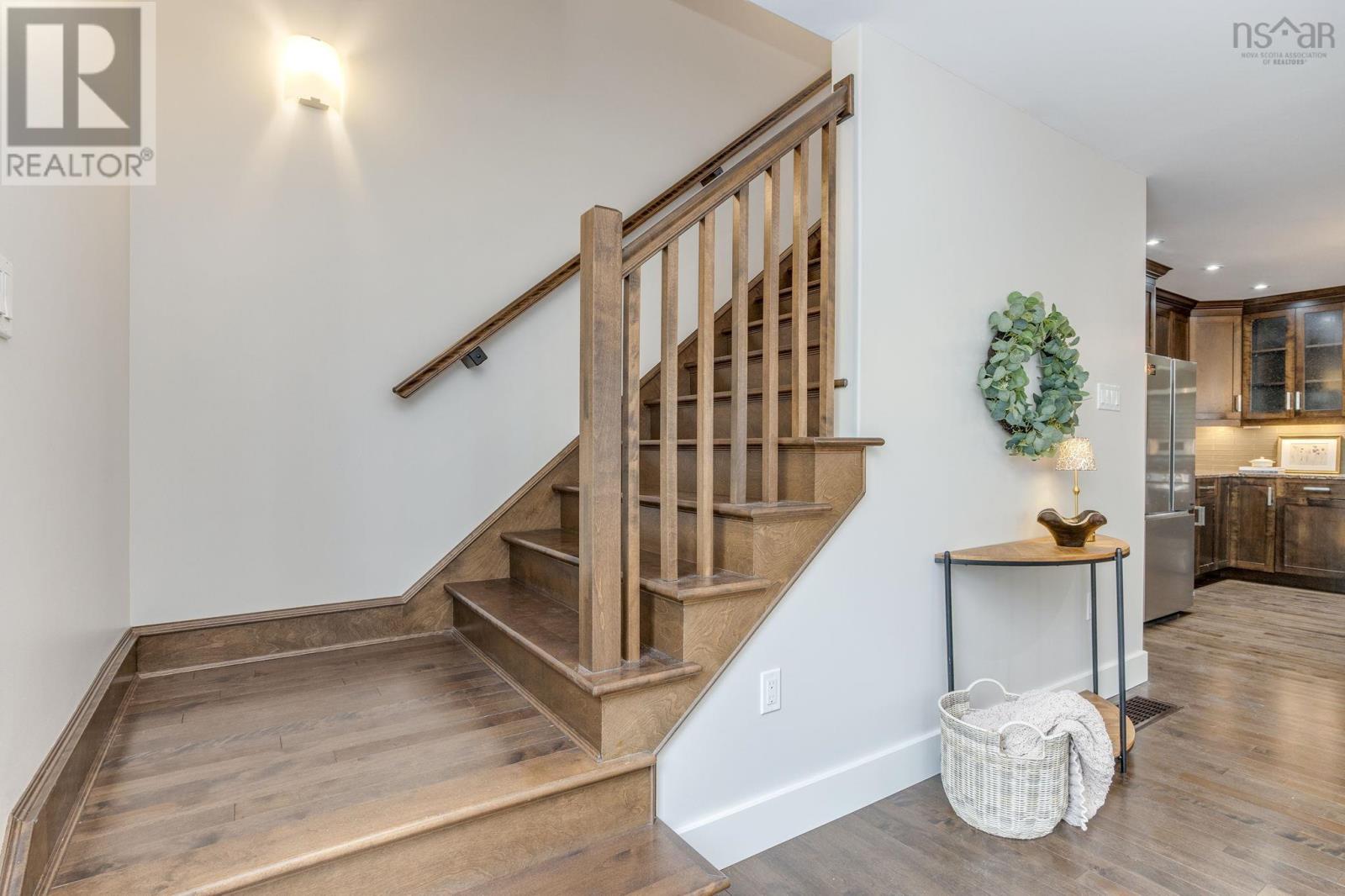 18 Larkview Terrace - 15