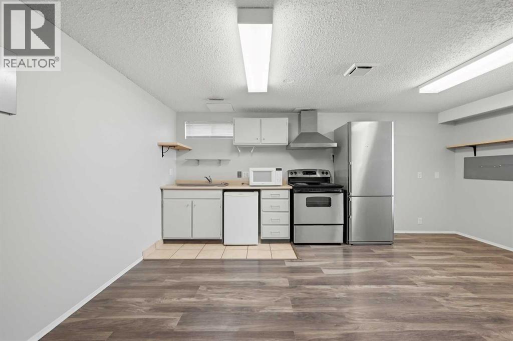 6303 4 Street NW - Image 30