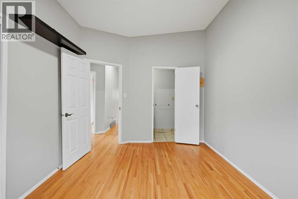 6303 4 Street NW - 20