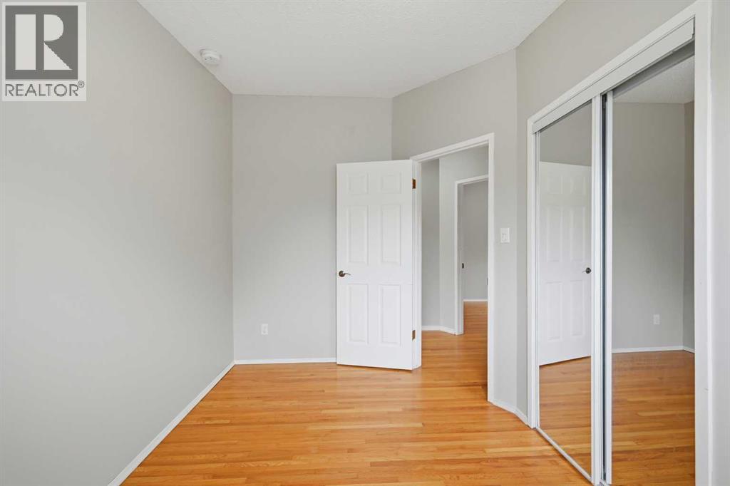 6303 4 Street NW - 23
