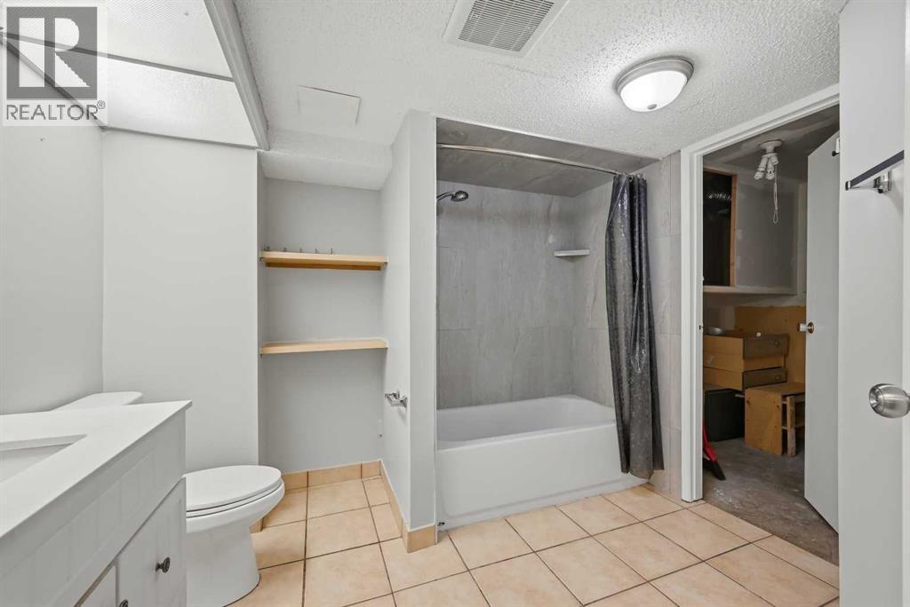 6303 4 Street NW - 35