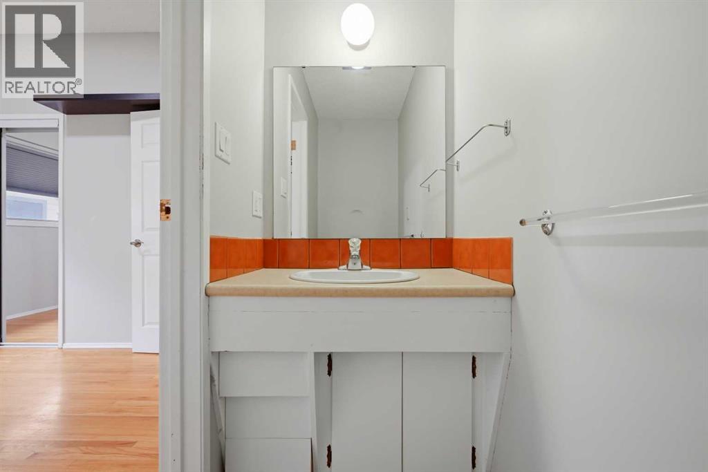 6303 4 Street NW - 21