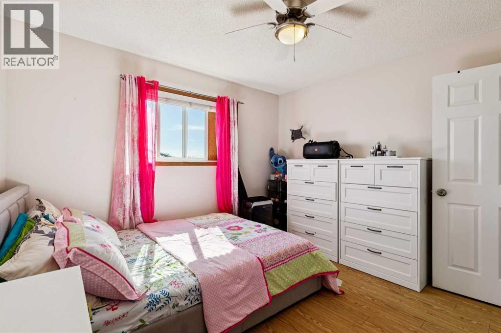 1916B 29 Avenue - 16