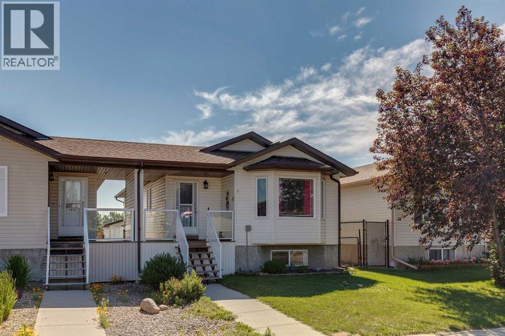 1916B 29 Avenue - 2
