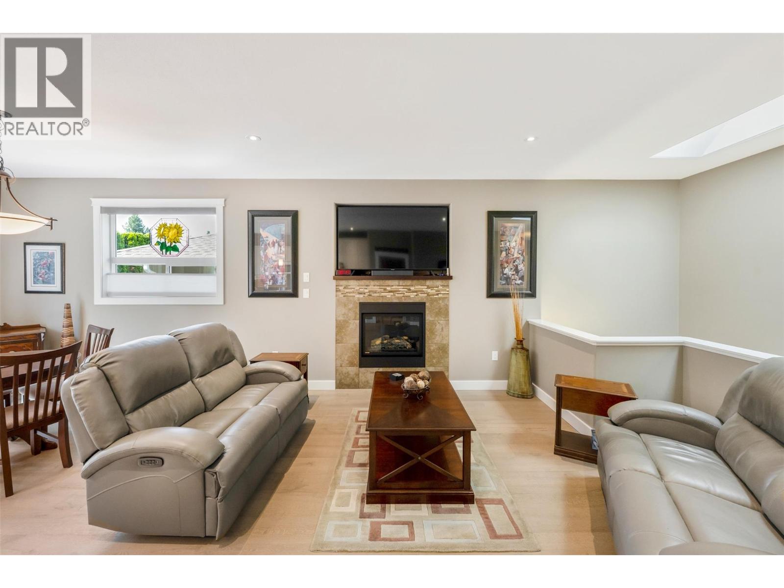 #173 170 Stocks Crescent - 6