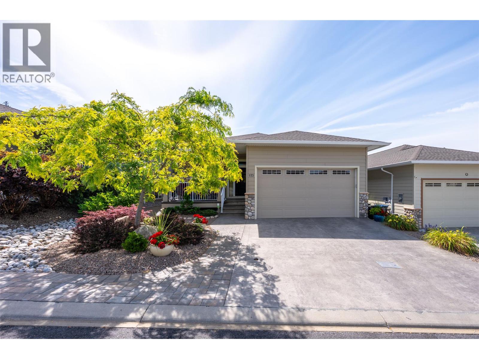 #173 170 Stocks Crescent - 1