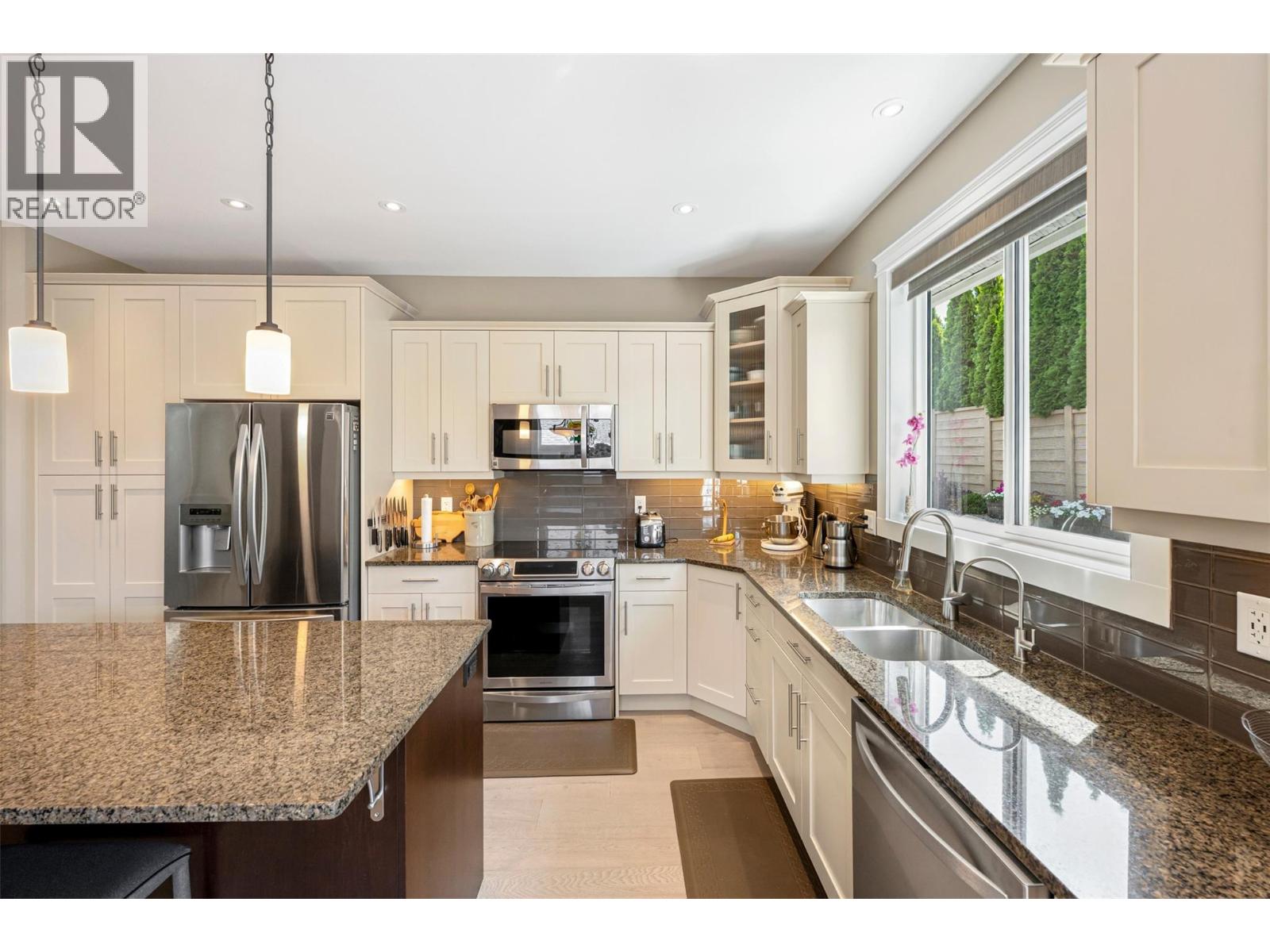 #173 170 Stocks Crescent - 12