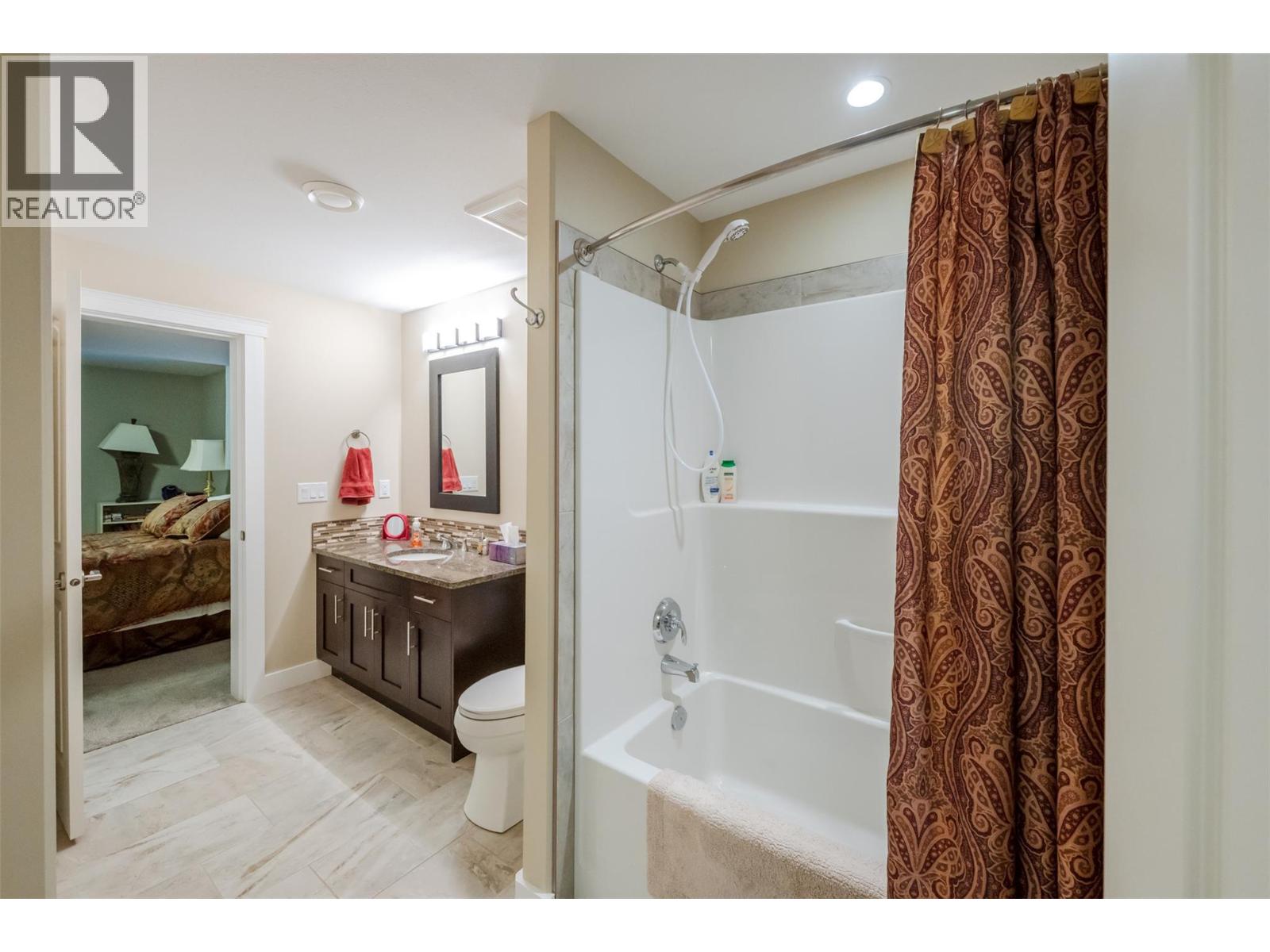 #173 170 Stocks Crescent - 38