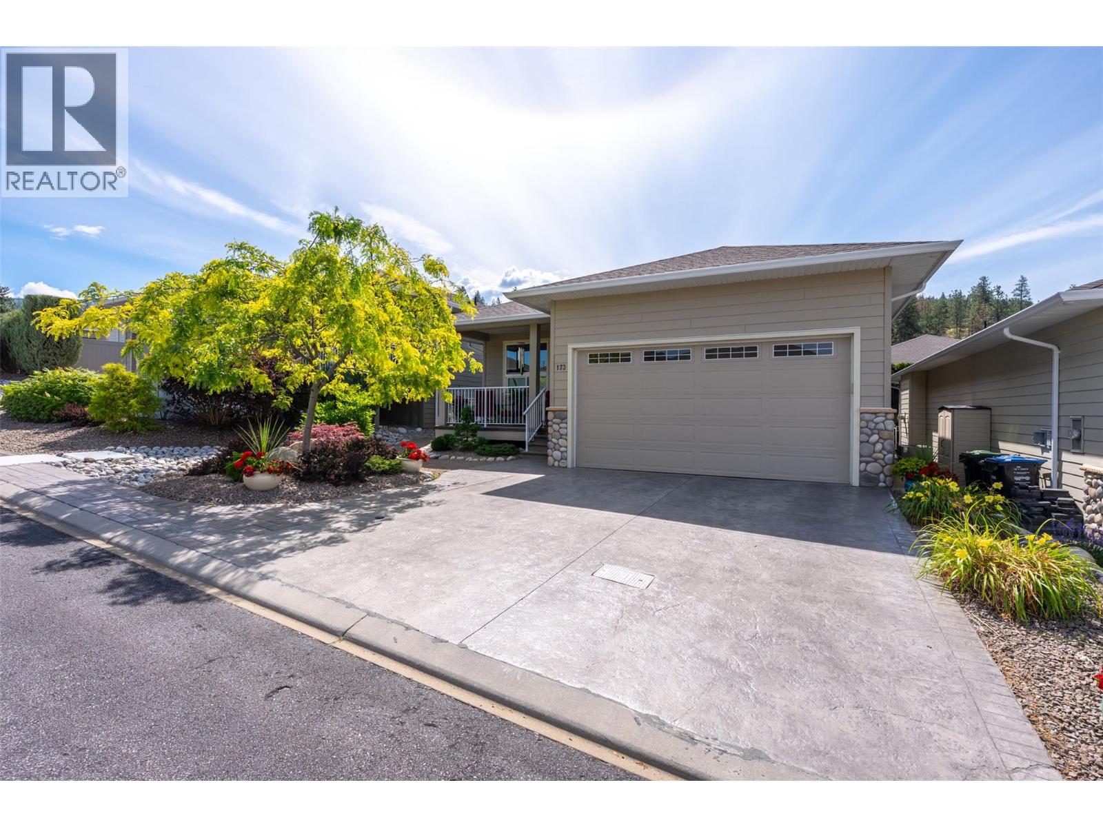#173 170 Stocks Crescent - 2