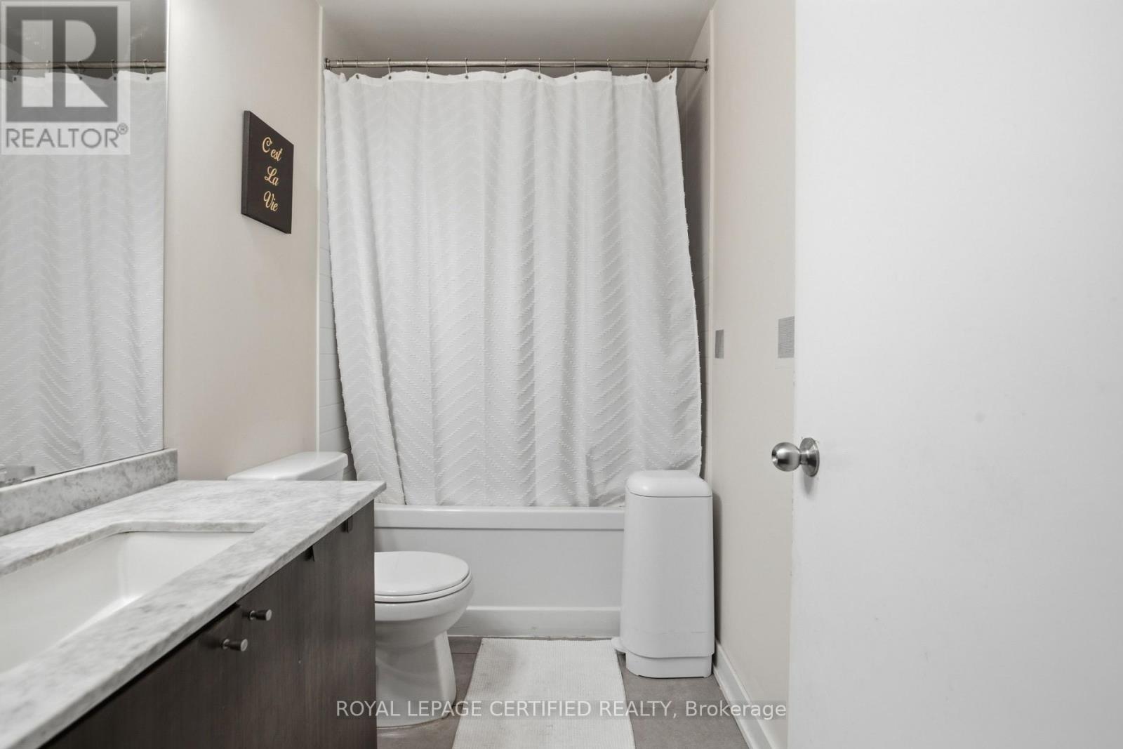 #808 510 CURRAN PLACE - 16