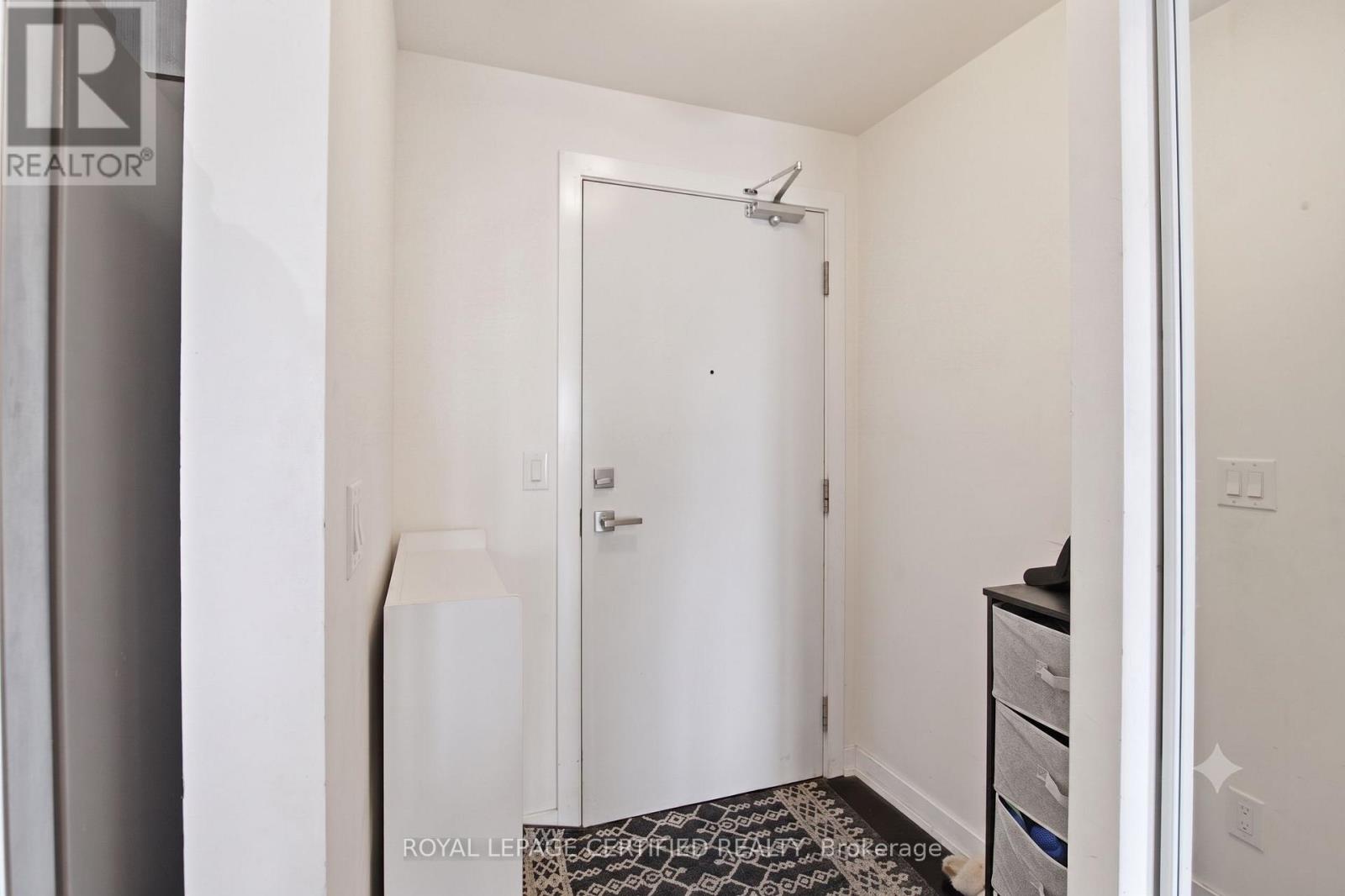 #808 510 CURRAN PLACE - 7