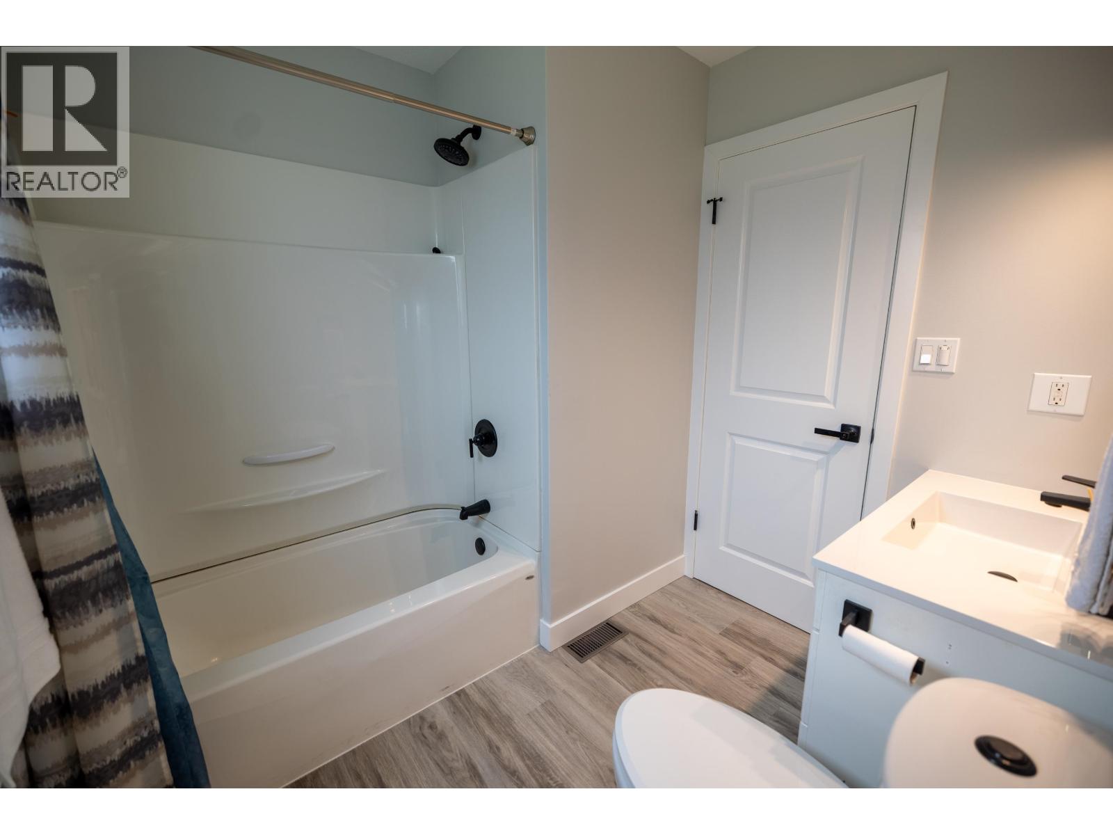 331 KILLOREN CRESCENT - 21