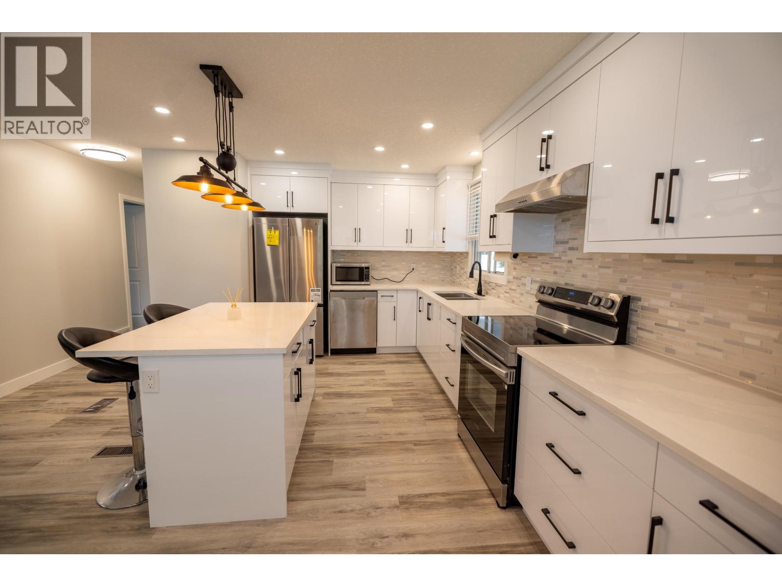 331 KILLOREN CRESCENT - 11