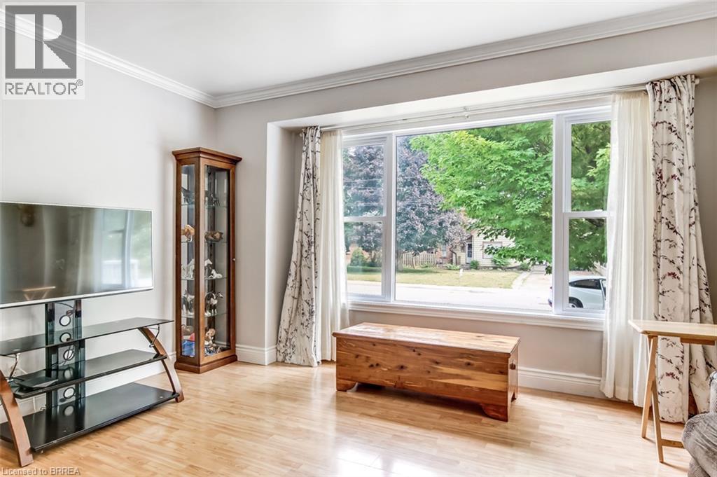 393 MARLBOROUGH Street - 10