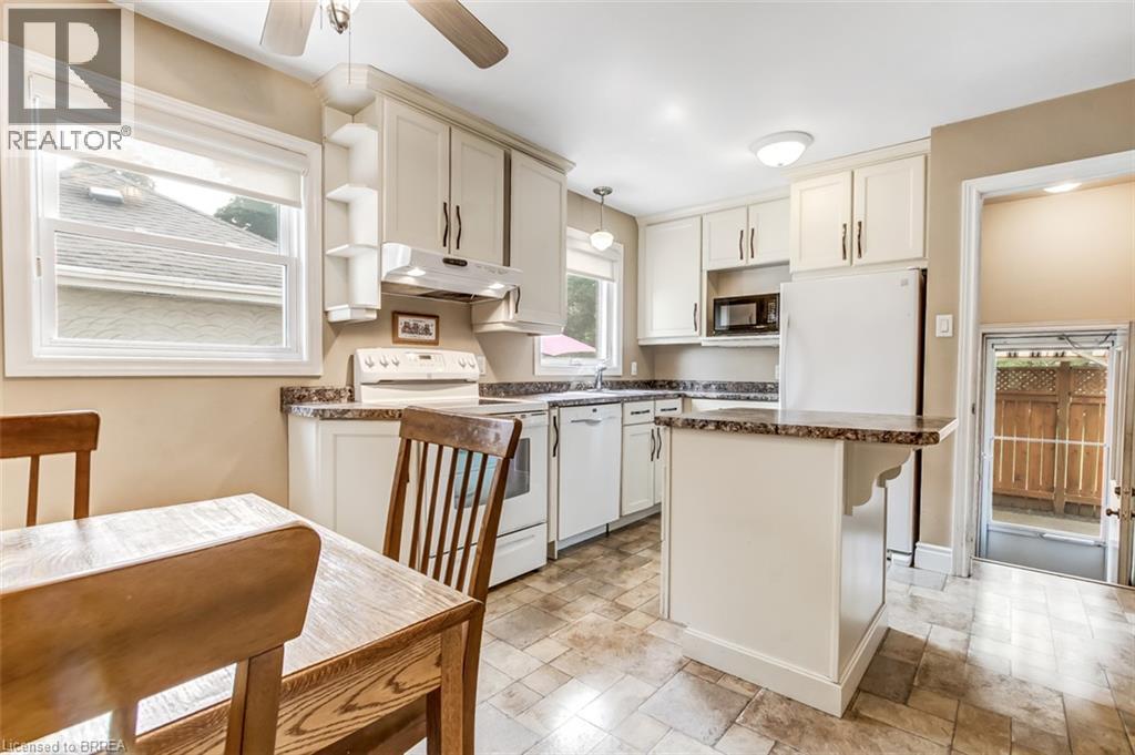 393 MARLBOROUGH Street - 4