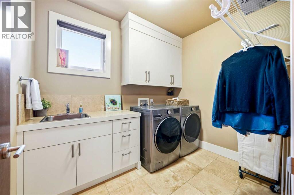 3610 8 Avenue NW - 32