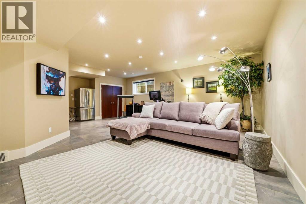 3610 8 Avenue NW - 37