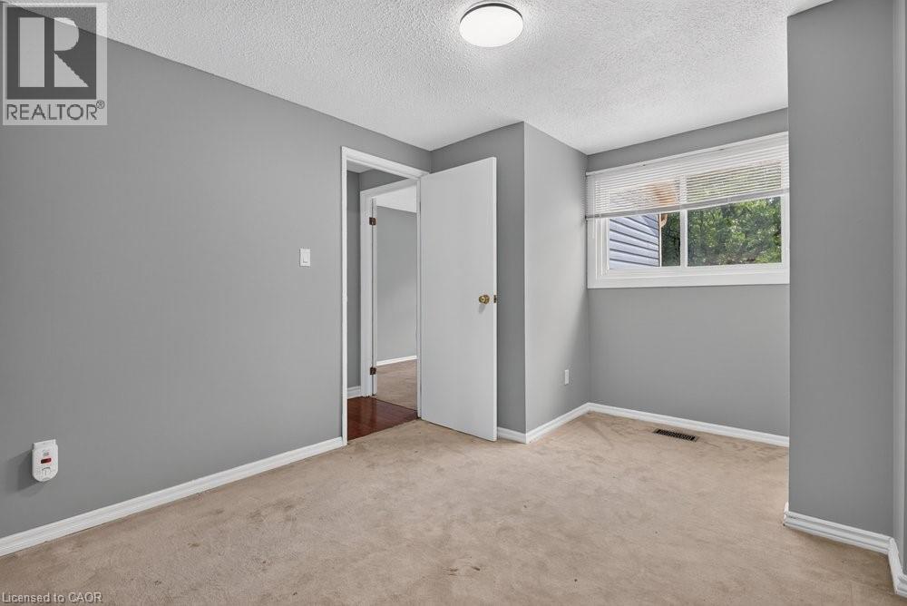 138 MEMORIAL Avenue - 32