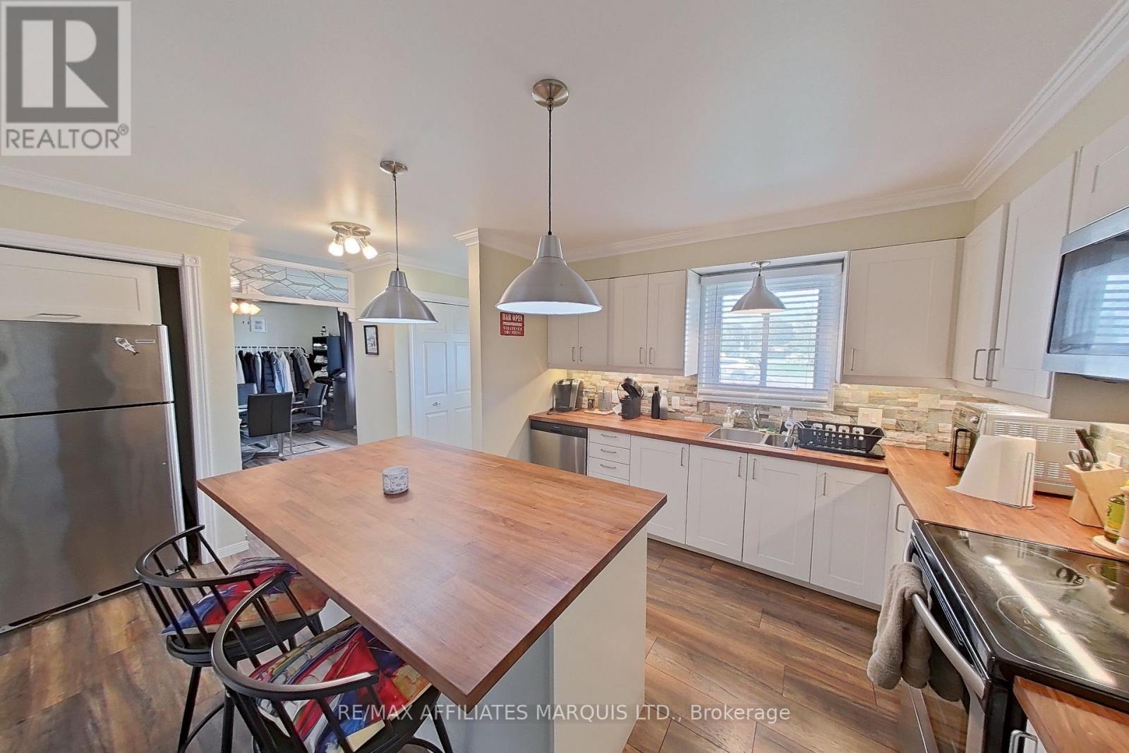 1101 MCCONNELL AVENUE - 10