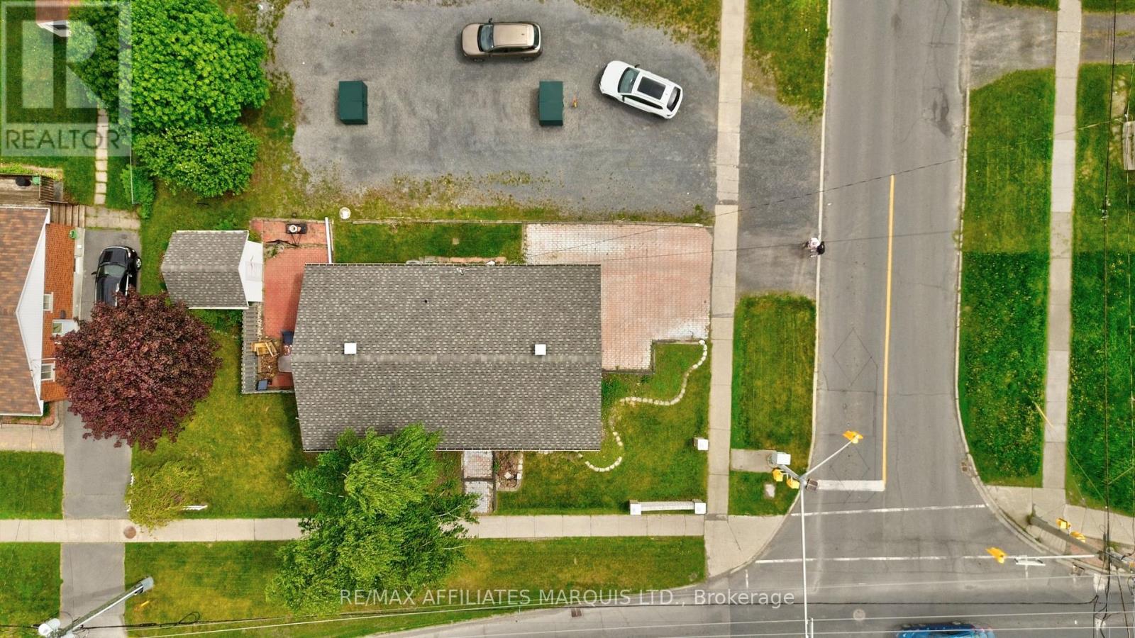 1101 MCCONNELL AVENUE - 4