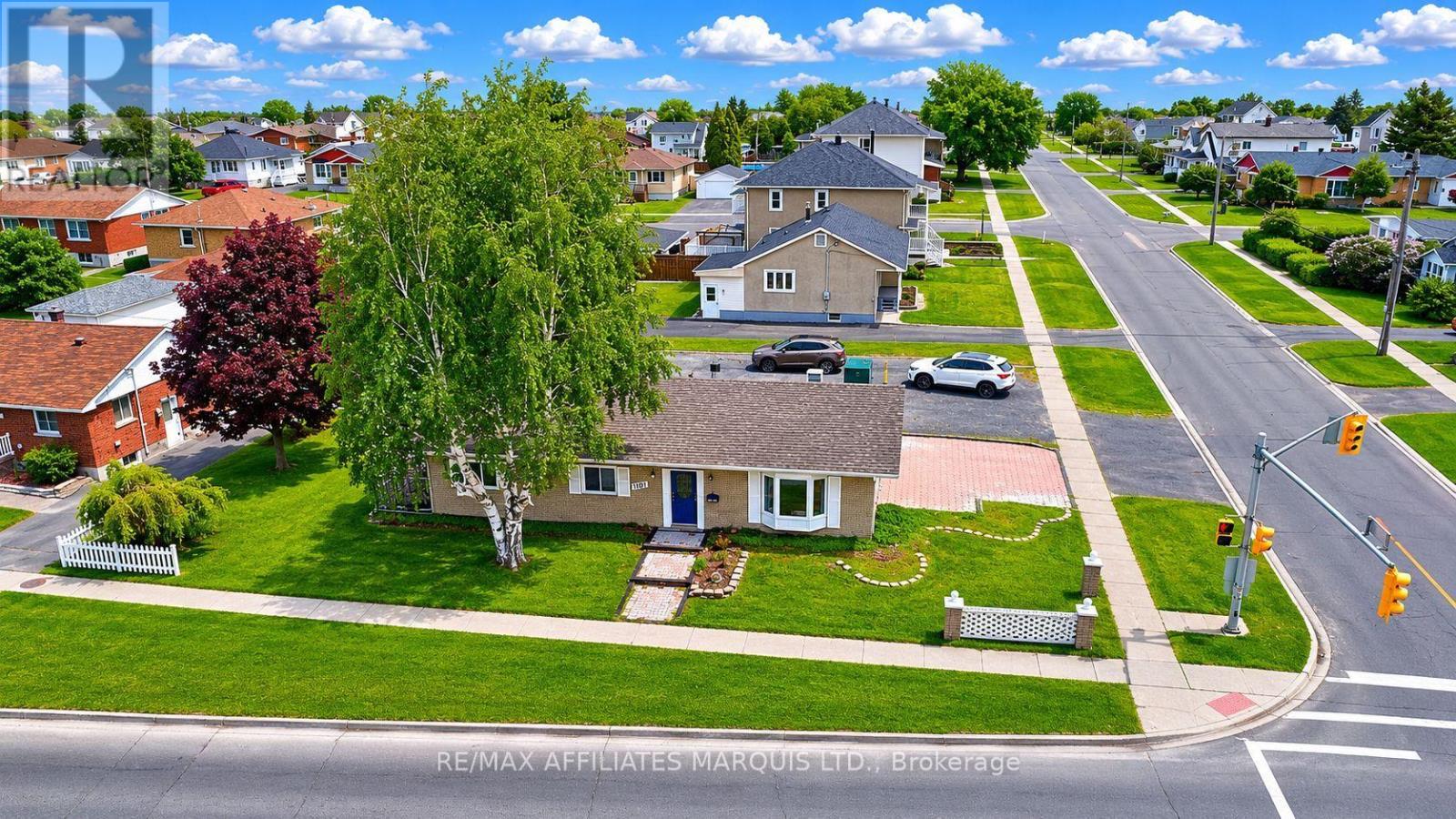 1101 MCCONNELL AVENUE - 3