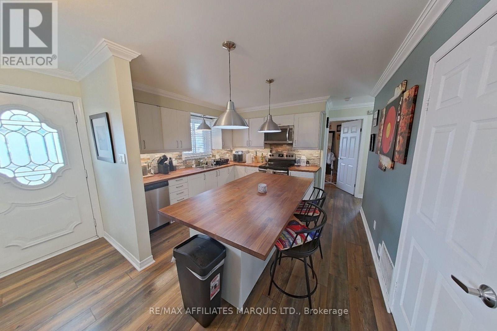 1101 MCCONNELL AVENUE - 14