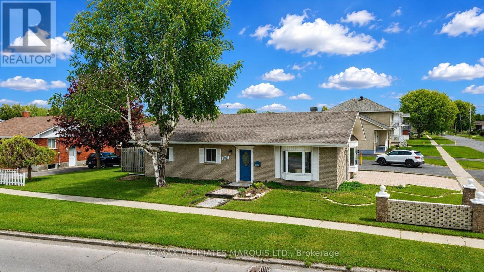 1101 MCCONNELL AVENUE - 2